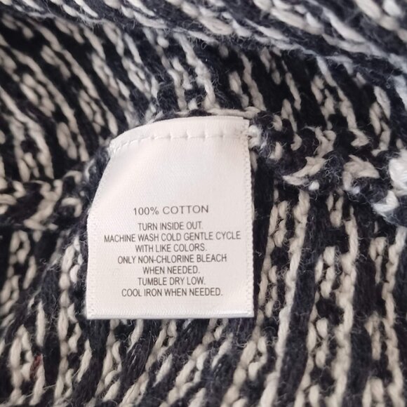 Madison Grey Women’s M Black White Knit Cotton Sweater Toggle V-Neck Long Sleeve - Picture 3 of 7